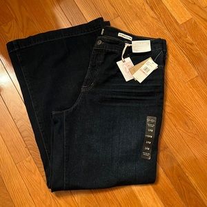 Jessica Simpson Women’s Wide Leg Jeans. New with tags!